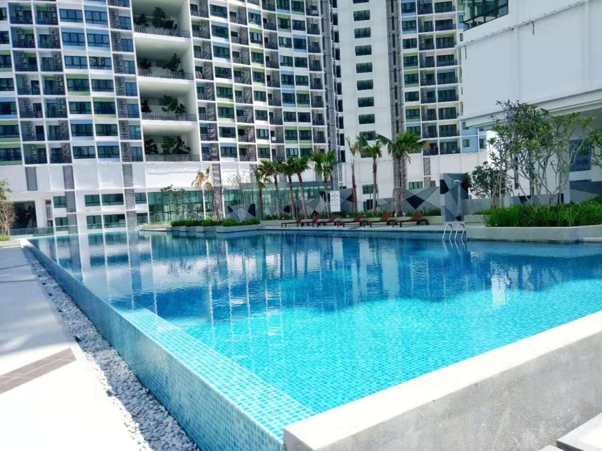 Apartment Cozy @ I-city Shah Alam